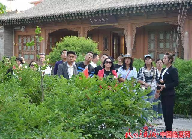 廈門市旅游協(xié)會(huì)旅行社分會(huì)攜手漳州,泉州,三明和龍巖四市旅行社分會(huì)